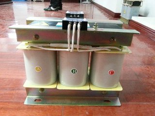 �������׃����